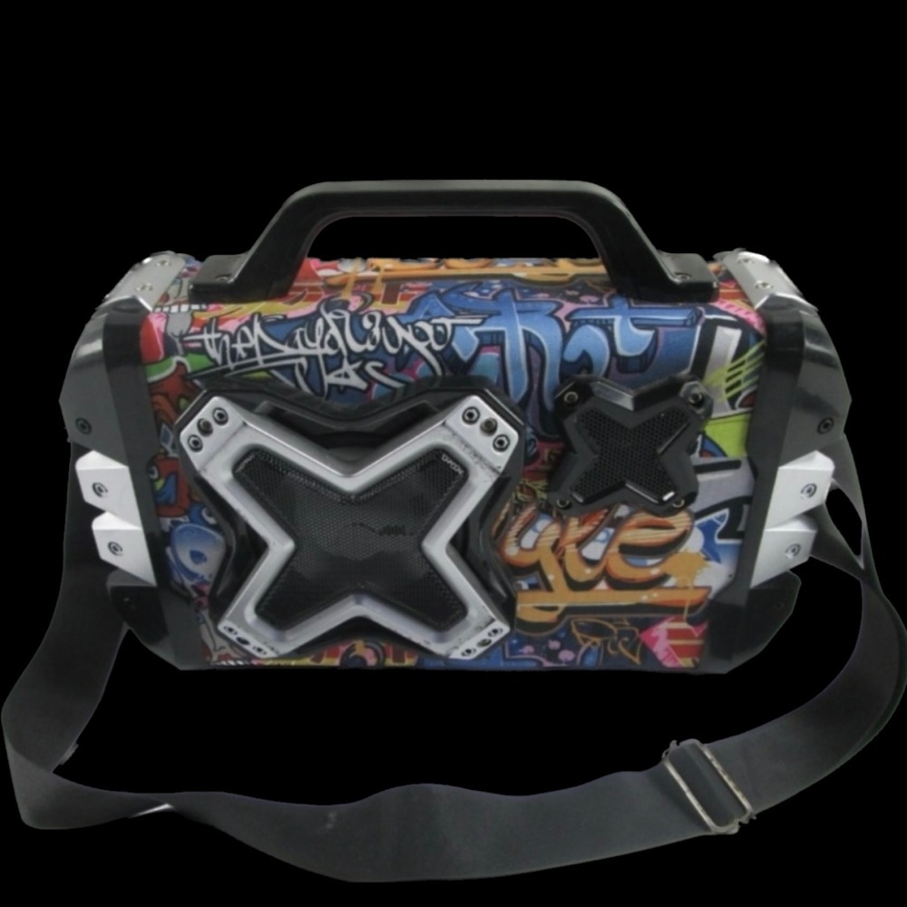 Viwa Graffiti Art Rechargeable Media Player with portable speakers Rare! Vintage